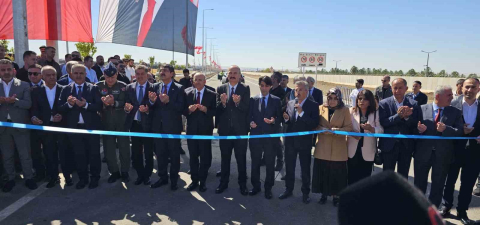 Bakan Şimşek önce yolu açtı, sonra TOGG ile geçti