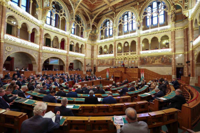 TBMM Başkanı Kurtulmuş, Macaristan Başbakanı Orban ile görüştü