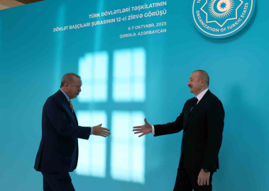 Cumhurbaşkanı Erdoğan’ı TDT 12. Zirvesi’nde Aliyev karşıladı