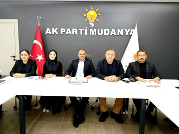 Başkan Bayrak: "Zabıtanın baskısı esnafı usandırdı"