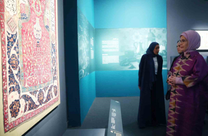 Emine Erdoğan, Katar’da İslam Eserleri Müzesi’ni ziyaret etti