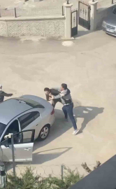 Bursa’da yol kavgası karıştı: Sopalar, yumruklar, terlikler havada uçuştu