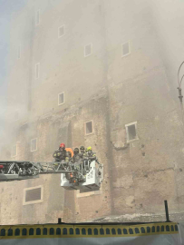 İtalya’da Orta Çağ’a ait kule çöktü: 3 yaralı