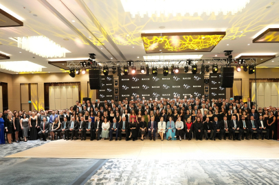 Form Şirketler Grubu, 60 Yıllık Başarı Hikayesini Unutulmaz Bir Geceyle Taçlandırdı