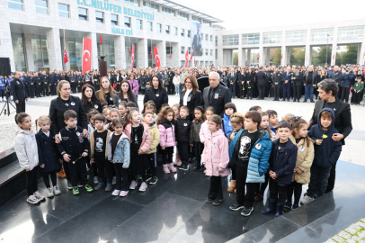 Nilüfer Ata’sını Cumhuriyet Meydanı’nda Andı