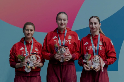 Belediyesporlu Özge Yılmaz'dan Gümüş Madalya