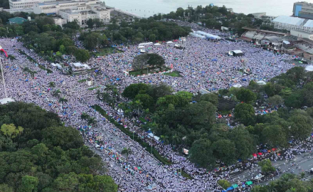 Filipinler’de 650 binden fazla kişi, yolsuzluk iddialarının ardından sokaklara döküldü