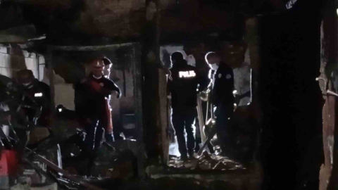 Bursa’daki ev yangınında kaybolan yaşlı adamın cansız bedeni bulundu