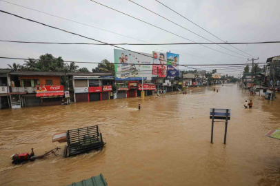 Güney Asya ülkelerindeki sel ve toprak kaymalarında can kaybı 500’ü aştı