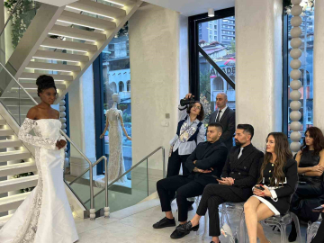 Bursa’da muhteşem gelinlik defilesi: 26 koleksiyon 15 mankenle podyuma taştı