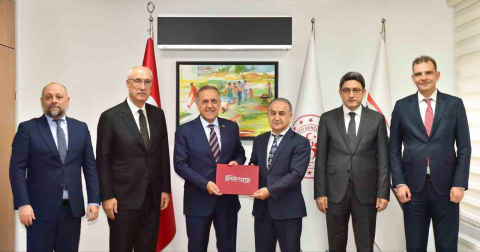 Genç’e 750 kişilik yeni spor salonu