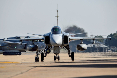 Tayland, sınırda bir askerin ölmesinin ardından Kamboçya’ya hava saldırısı düzenledi