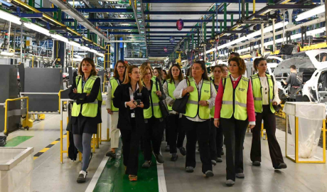 Kadının Güçlenmesi Bursa Platformu üyeleri, Oyak Renault’da buluştu