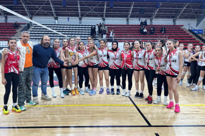 ASAŞ Voleybol Takımı İlk Yılında  Sakarya İl Şampiyonu Oldu