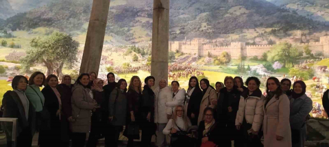 Osmangazili kadınlar kültür turlarıyla moral depoluyor