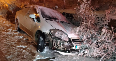 Kaygan zeminde kontrolü kaybedip kazaya neden oldu: 3’ü çocuk 7 kişi yaralandı