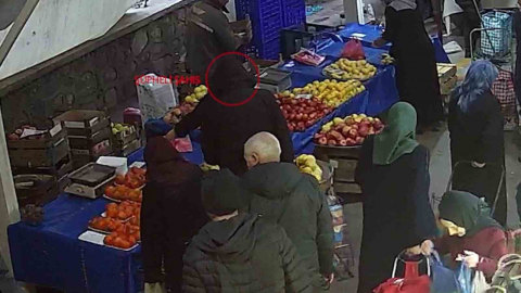 Kaşla göz arasında hırsızlık yaptı: O şüpheliyi polis yakaladı
