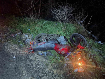 Motosikletten düşen genç ağır yaralandı