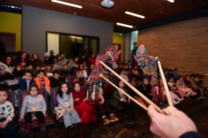 Geleneksel Karagöz Oyunu Osmangazi’de Çocuklarla Hayat Buldu