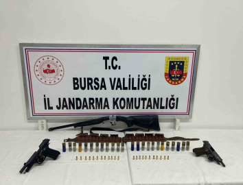 İznik’te şüphelinin evinden tabanca ve av tüfeği çıktı