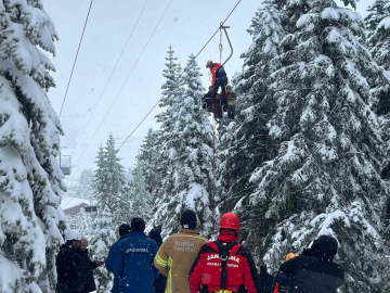 Uludağ’da telesiyej arızası: Mahsur kalan tüm tatilciler kurtarıldı