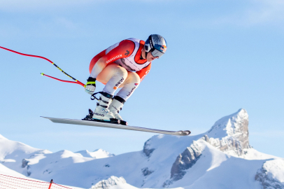 Franjo von Allmen Crans Montana’da Downhill Zaferiyle Olimpiyatlara Güven Tazeledi