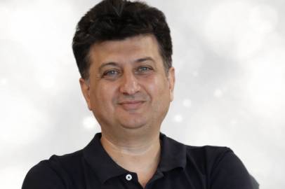 Yapay Zekâ Meslekleri Yok Etmiyor, Yeniden Şekillendiriyor