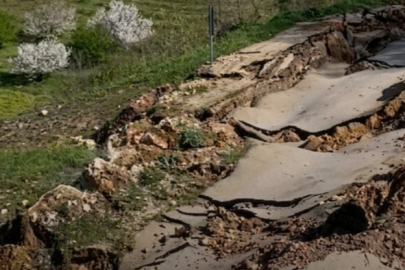 İnegöl’de Şiddetli Yağış Heyelanı Tetikledi: İki Mahalle Arasında Ulaşım Felç