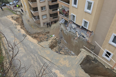 Mudanya’da Yağış İstinat Duvarını Devirdi: 2 Daire Tahliye Edildi!