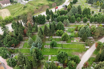 Sakarya'da mezarlıklarda bayram hazırlığı