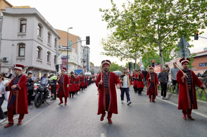 Fetih Korteji Tarihi Yarımada’da Yürüyor