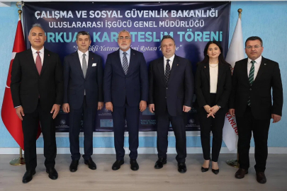 SOCAR Türkiye Yöneticilerine Turkuaz Kart Takdim Edildi