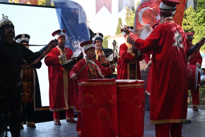 Bursa'nın Fethinin 700. Yılında İlçe Şenlikleri Osmangazi'den Başladı
