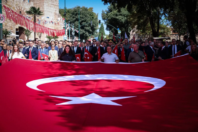 Bursa Türk bayrağının altında yürüdü