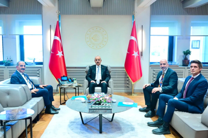 Yaş Meyve Sebze ve Meyve Sebze Mamulleri Sektörlerinin Lojistik Sorunlarına Bakan Neşter Attı