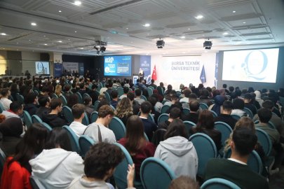 BTÜ’nün konuğu Lauren Booth: Kimlik bu dünyadaki en değerli varlığınızdır