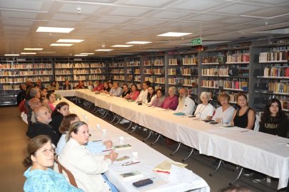 İzmir Efes Selçuk'ta kitap okuma etkinliği