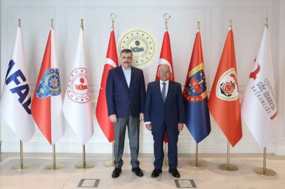 Memduh Büyükkılıç'tan Bakan Çiftçi'ye ziyaret